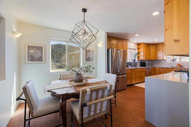 4 Camino Mesteno, Placitas, NM 87043