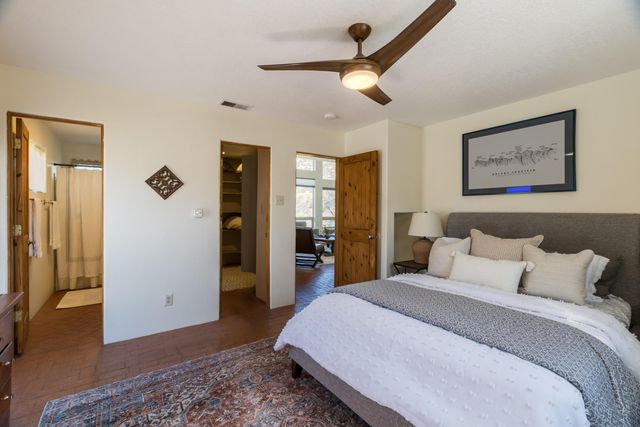 4 Camino Mesteno, Placitas, NM 87043