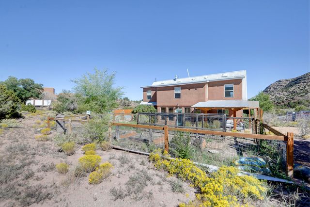 4 Camino Mesteno, Placitas, NM 87043