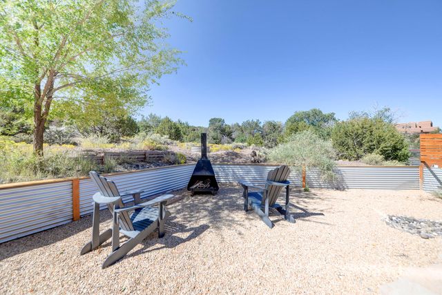 4 Camino Mesteno, Placitas, NM 87043