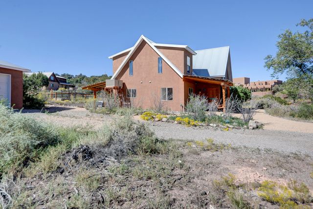 4 Camino Mesteno, Placitas, NM 87043