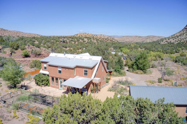 4 Camino Mesteno, Placitas, NM 87043