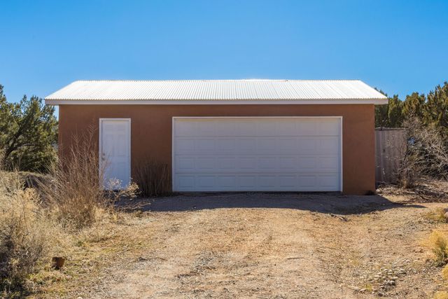 4 Camino Mesteno, Placitas, NM 87043