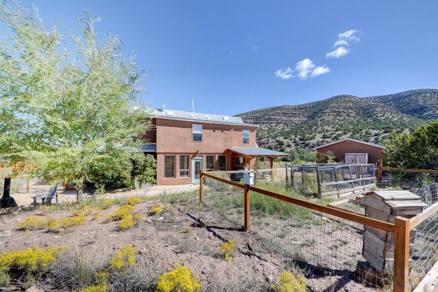 4 Camino Mesteno, Placitas, NM 87043