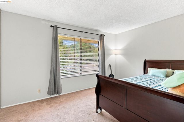 205 Del Valle Cir, El Sobrante, CA 94803