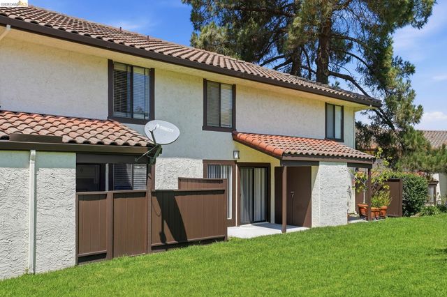 205 Del Valle Cir, El Sobrante, CA 94803