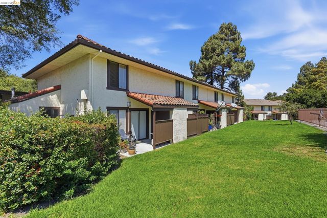 205 Del Valle Cir, El Sobrante, CA 94803