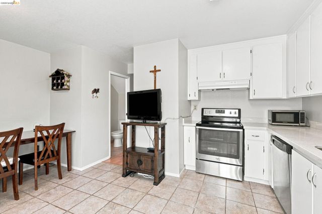 205 Del Valle Cir, El Sobrante, CA 94803