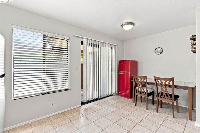 205 Del Valle Cir, El Sobrante, CA 94803