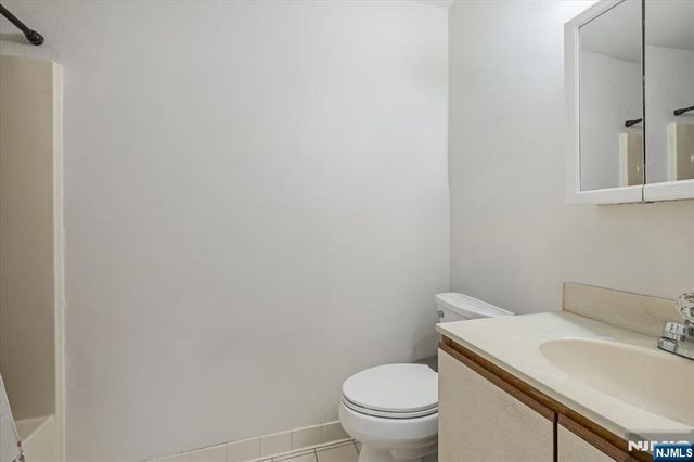 240 Cambridge Court, Clifton, NJ 07014
