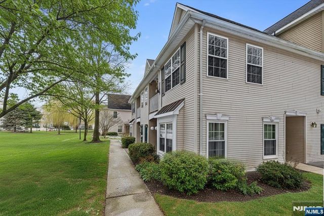 240 Cambridge Court, Clifton, NJ 07014