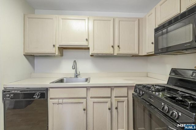 240 Cambridge Court, Clifton, NJ 07014