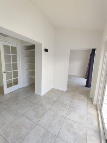 733 NE 18th Avenue, Fort Lauderdale, FL 33304