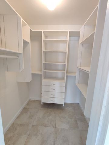 733 NE 18th Avenue, Fort Lauderdale, FL 33304