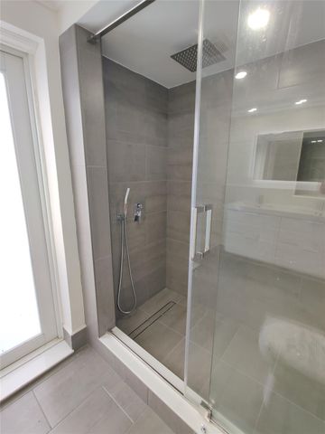 733 NE 18th Avenue, Fort Lauderdale, FL 33304