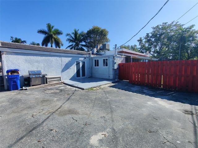 733 NE 18th Avenue, Fort Lauderdale, FL 33304