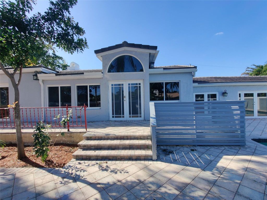 733 NE 18th Avenue, Fort Lauderdale, FL 33304