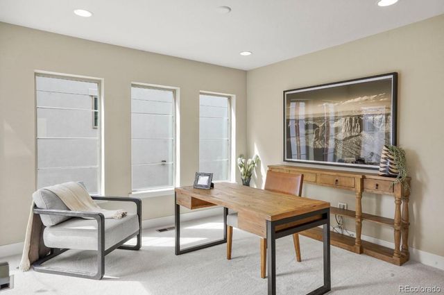 15525 W La Salle Avenue, Lakewood, CO 80228