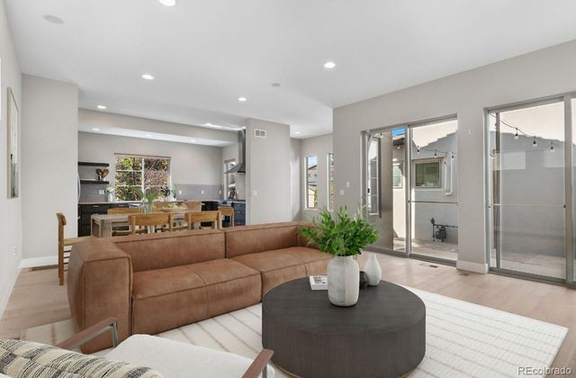 15525 W La Salle Avenue, Lakewood, CO 80228