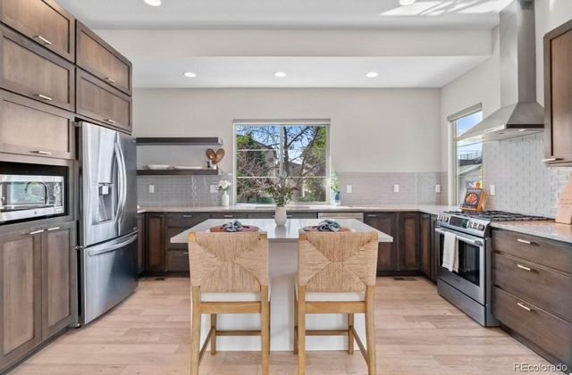 15525 W La Salle Avenue, Lakewood, CO 80228