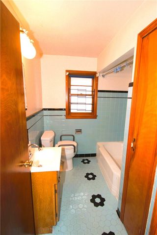 381 McNaughton Street, Rochester, NY 14606