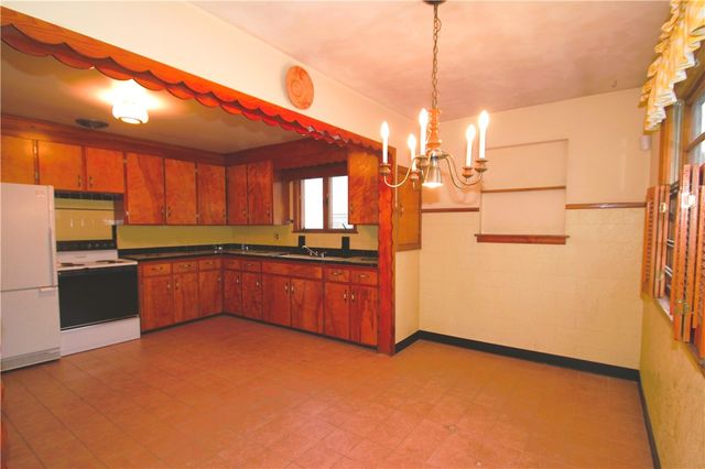 381 McNaughton Street, Rochester, NY 14606