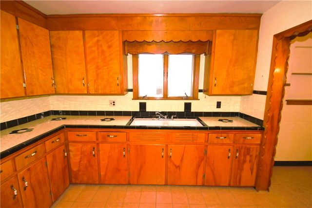 381 McNaughton Street, Rochester, NY 14606