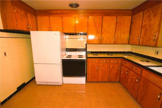 381 McNaughton Street, Rochester, NY 14606