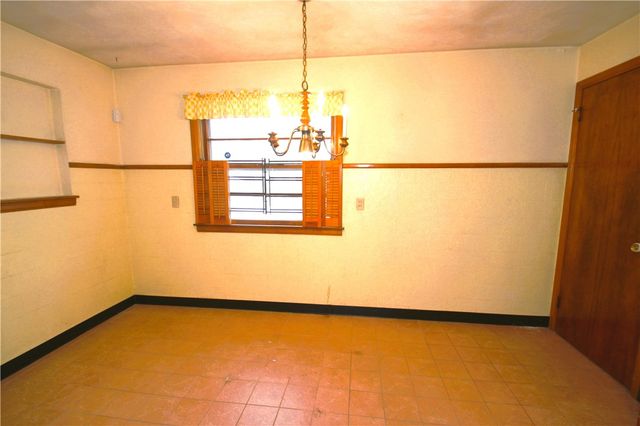 381 McNaughton Street, Rochester, NY 14606