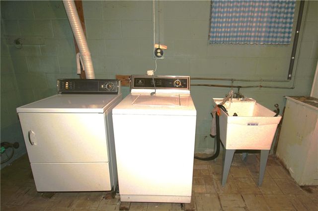 381 McNaughton Street, Rochester, NY 14606