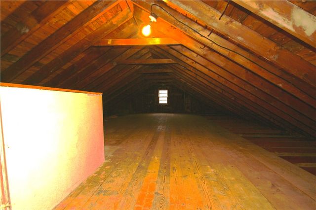 381 McNaughton Street, Rochester, NY 14606