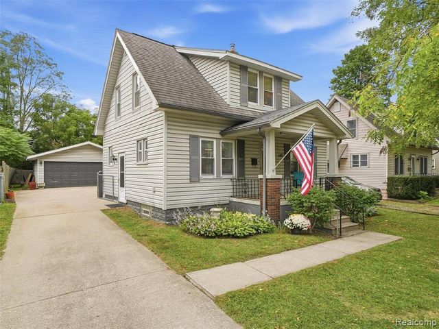 142 S Tilden Avenue, Waterford, MI 48328