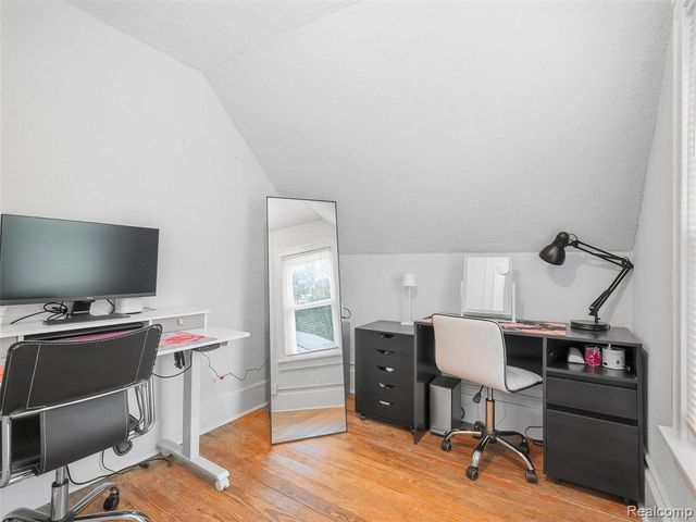 142 S Tilden Avenue, Waterford, MI 48328