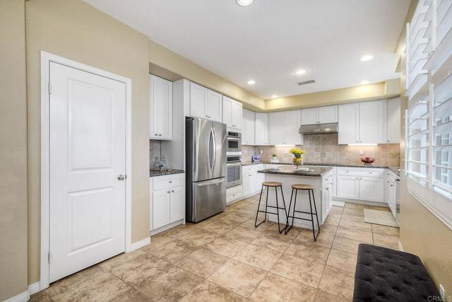 1241 Breakaway Dr, Oceanside, CA 92057