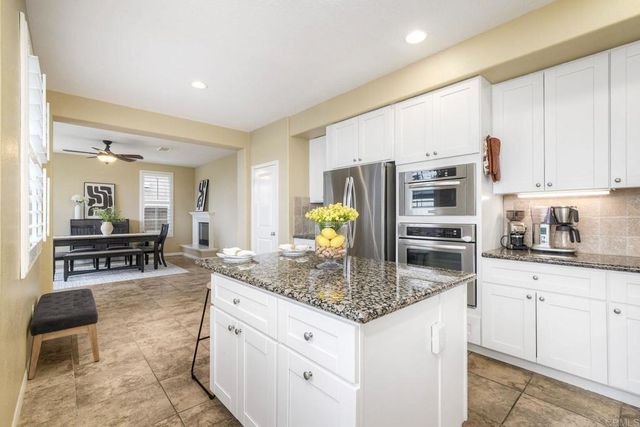 1241 Breakaway Dr, Oceanside, CA 92057