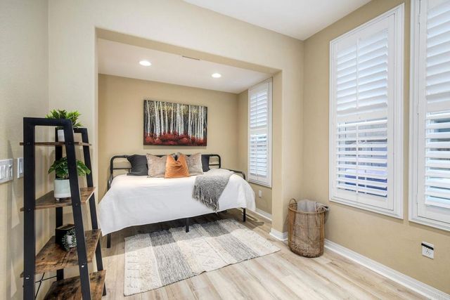 1241 Breakaway Dr, Oceanside, CA 92057