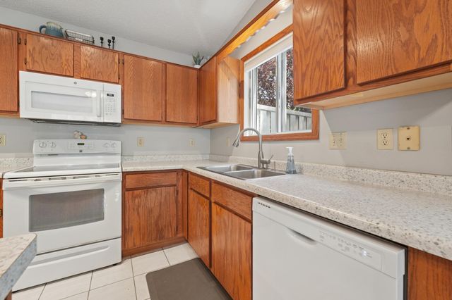 6 Oak Road B, Circle Pines, MN 55014