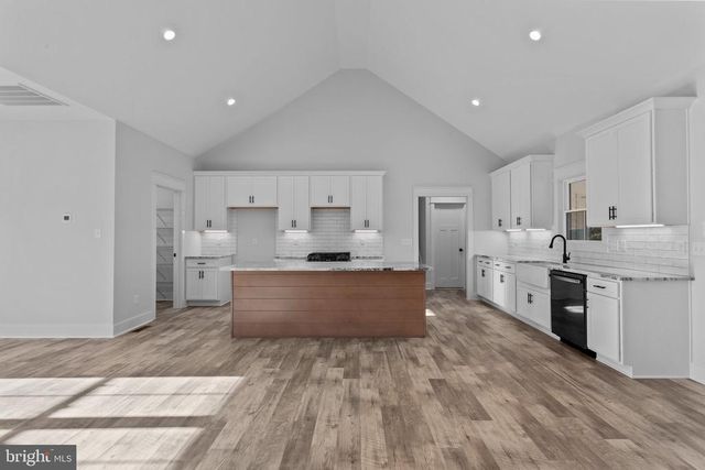 57 LIGHTHOUSE DR, Bumpass, VA 23024