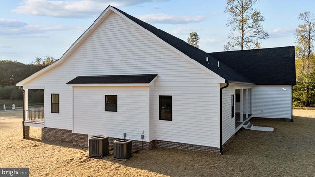 57 LIGHTHOUSE DR, Bumpass, VA 23024