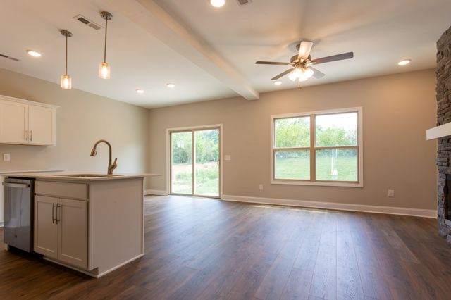 551 Charleston Cove Way, Clarksville, TN 37043