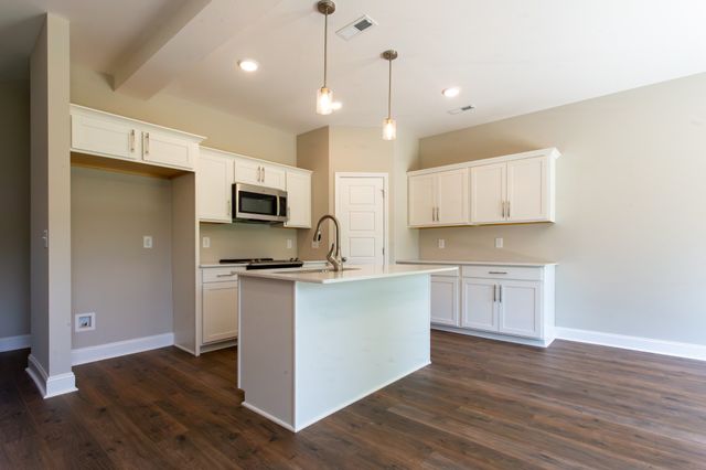 551 Charleston Cove Way, Clarksville, TN 37043