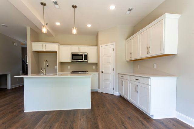 551 Charleston Cove Way, Clarksville, TN 37043