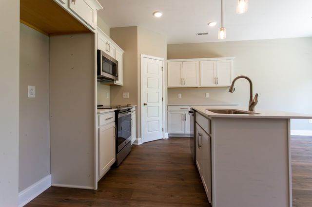 551 Charleston Cove Way, Clarksville, TN 37043