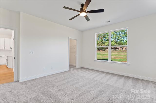 113 E Edinburgh Court, Statesville, NC 28625