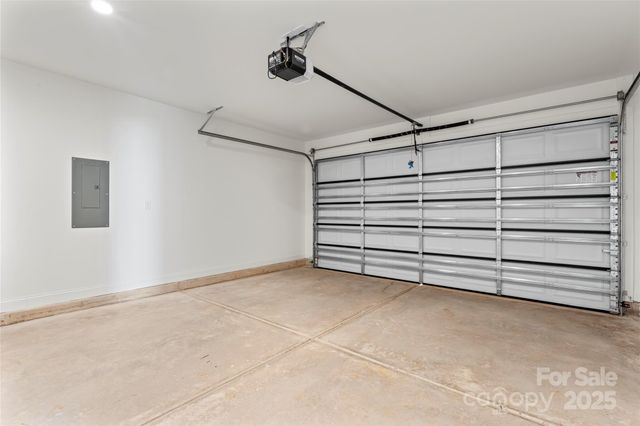 113 E Edinburgh Court, Statesville, NC 28625