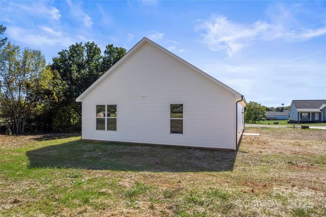 113 E Edinburgh Court, Statesville, NC 28625