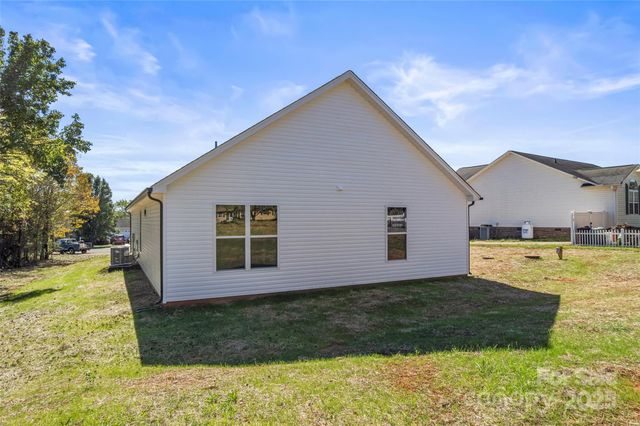 113 E Edinburgh Court, Statesville, NC 28625