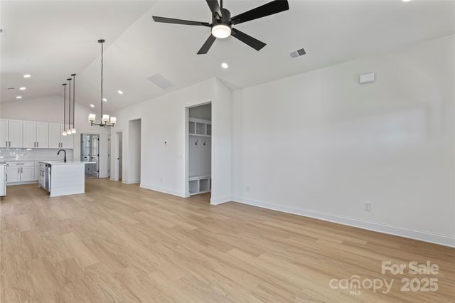 113 E Edinburgh Court, Statesville, NC 28625