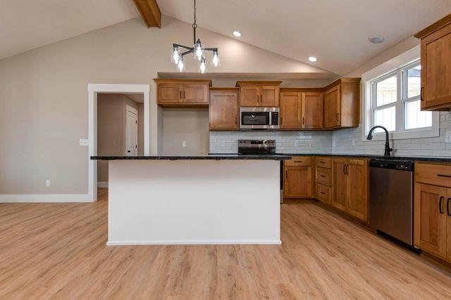 233 Bruce Drive, Seymour, MO 65746