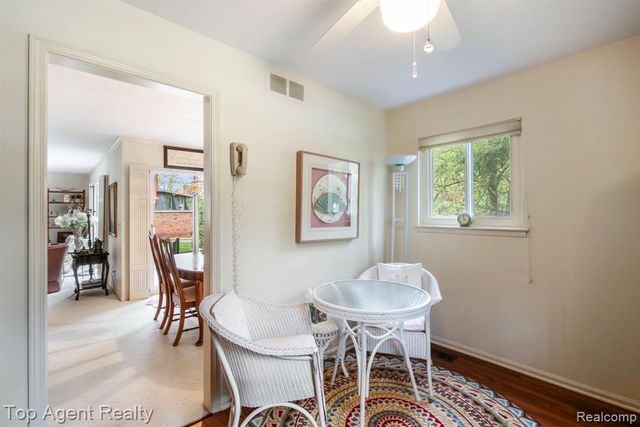 1200 Trailwood Path, Bloomfield Hills, MI 48301